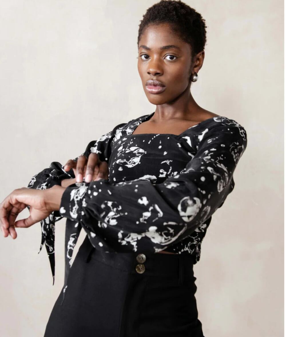 MARIA STANLEY Hamline Blouse Top Black White Cosmos Puff Sleeve Square Neck Sz L